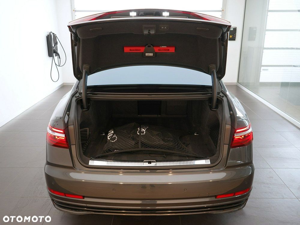 Audi A8 - 13