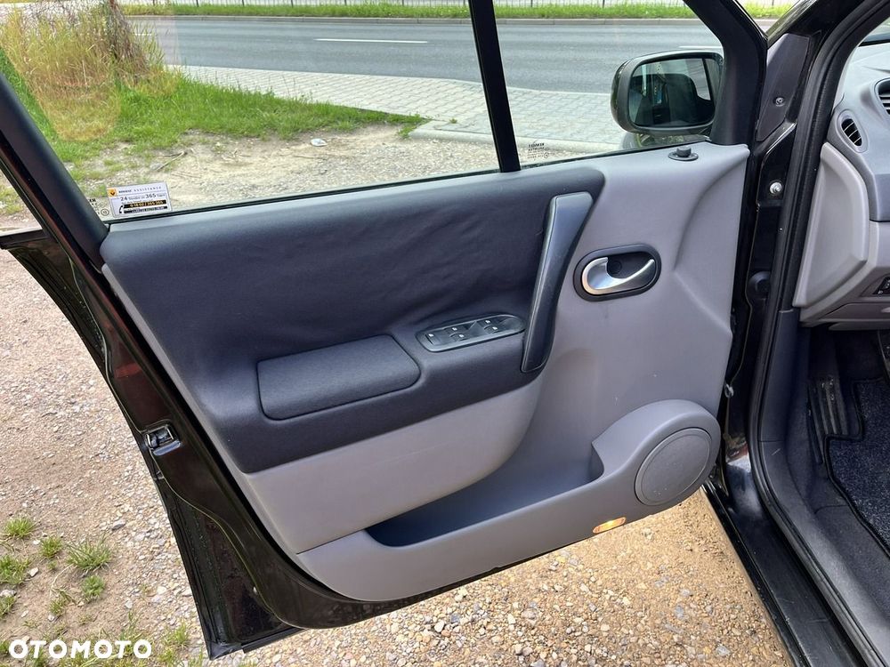 Renault Scenic - 11
