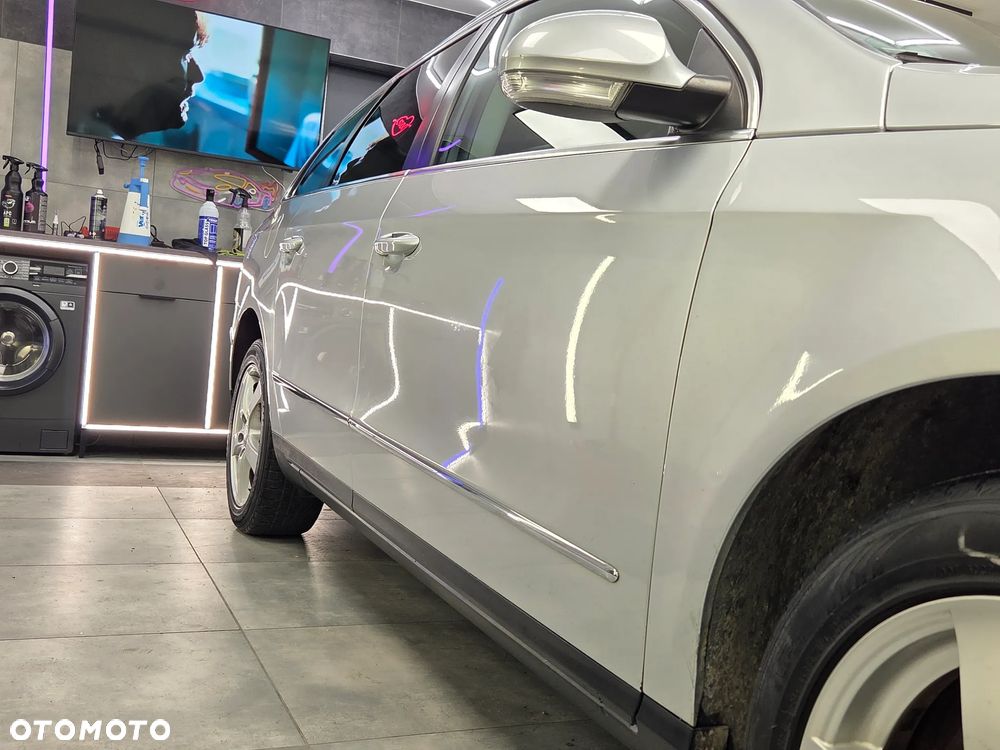 Volkswagen Passat Variant 2.0 TDI BlueMotion Technology DPF Comfortline - 30