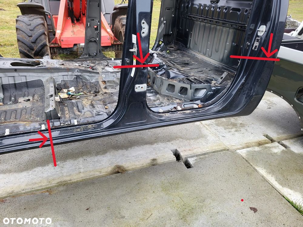 Toyota Hilux VII Próg Słupek Lewy