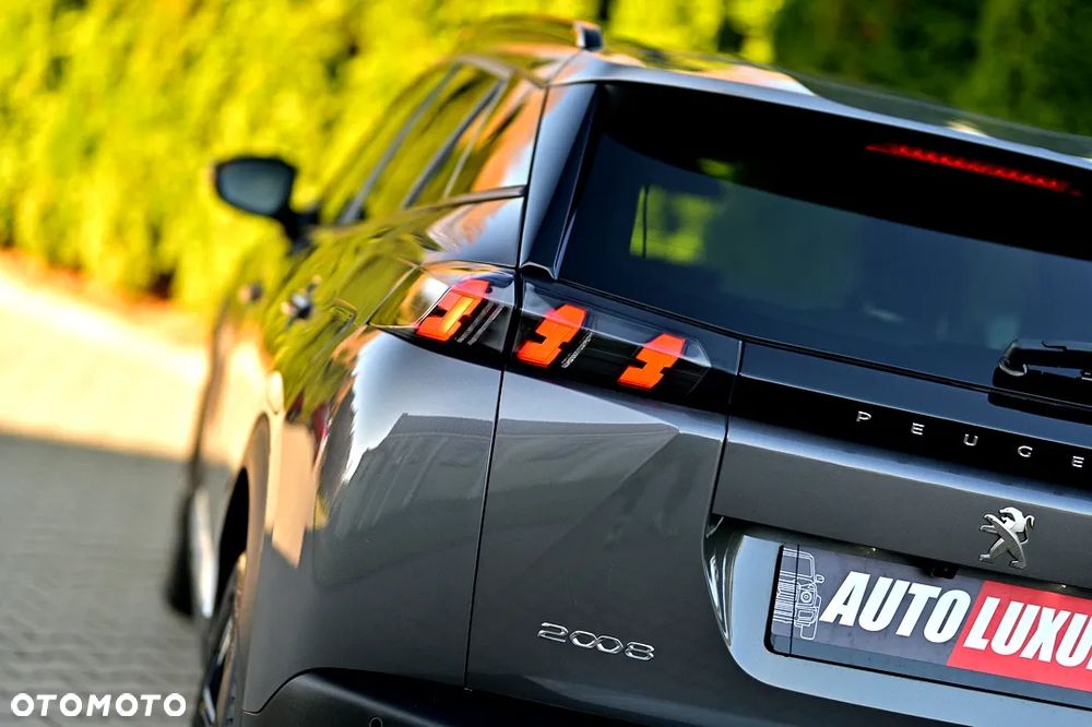 Peugeot 2008 BlueHDi 130 Allure S&S EAT8 - 9