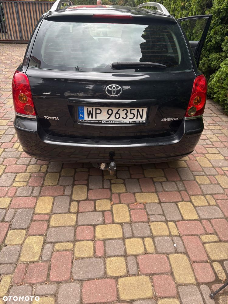 Toyota Avensis 1.8 VVT-i Terra - 2