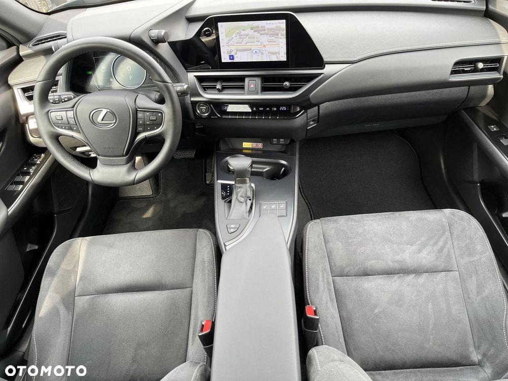 Lexus UX 250h GPF Business AWD - 11