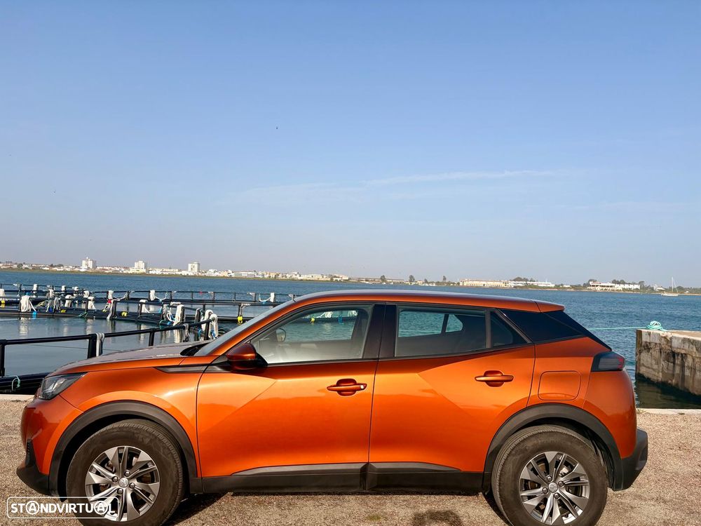 Peugeot 2008 1.2 PureTech Allure - 4
