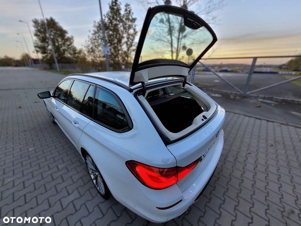BMW Seria 5 520d Sport Line - 13