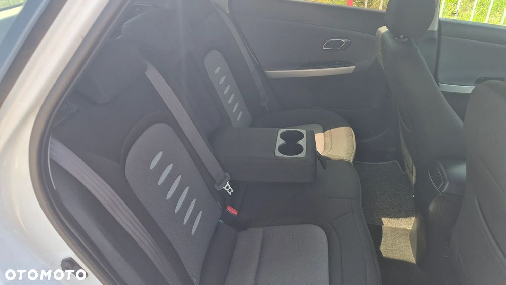 Kia Ceed 1.6 CRDi M - 12