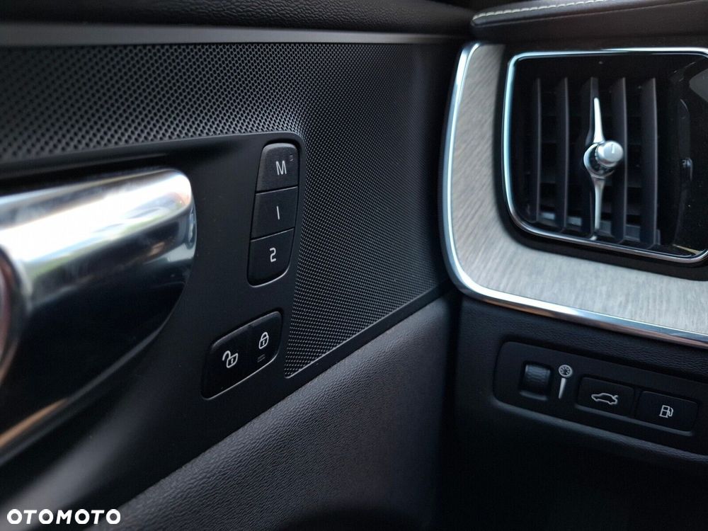 Volvo XC 60 - 31