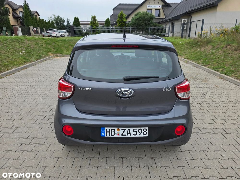 Hyundai i10 - 12