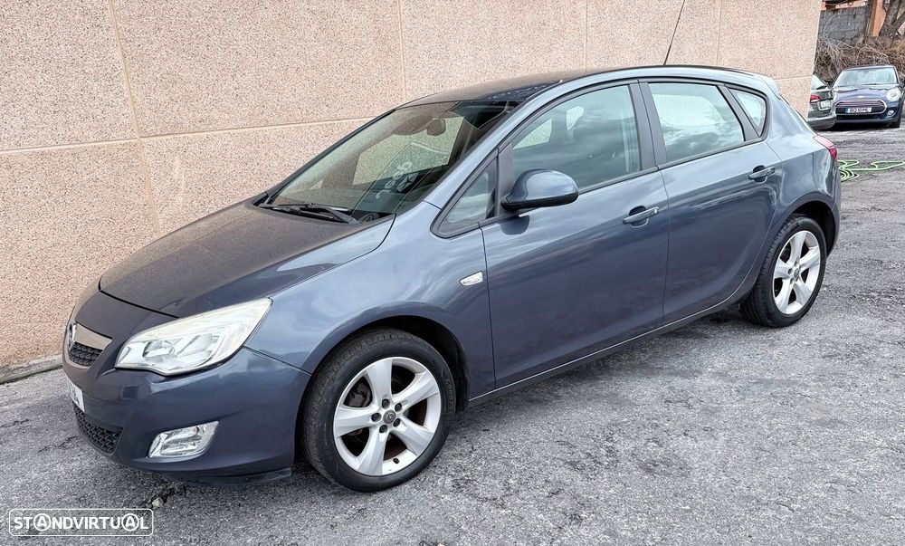 Opel Astra 1.3 CDTI Cosmo - 3