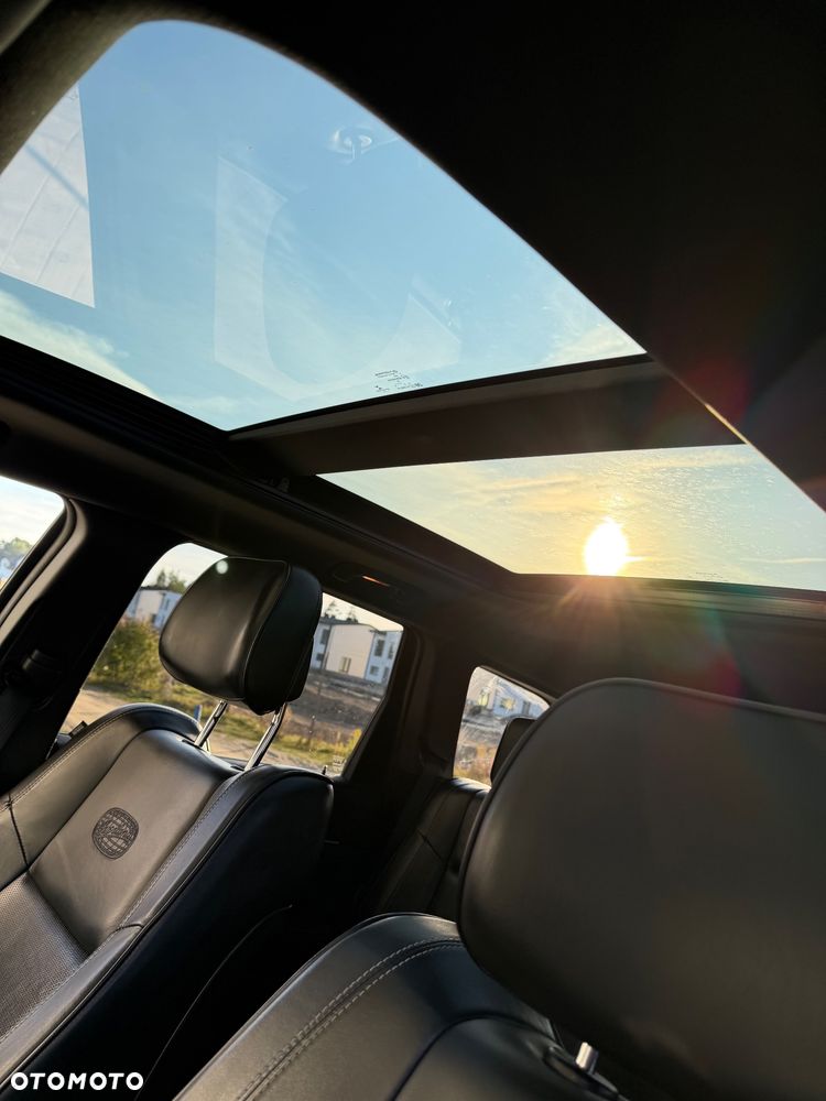 Jeep Grand Cherokee - 25