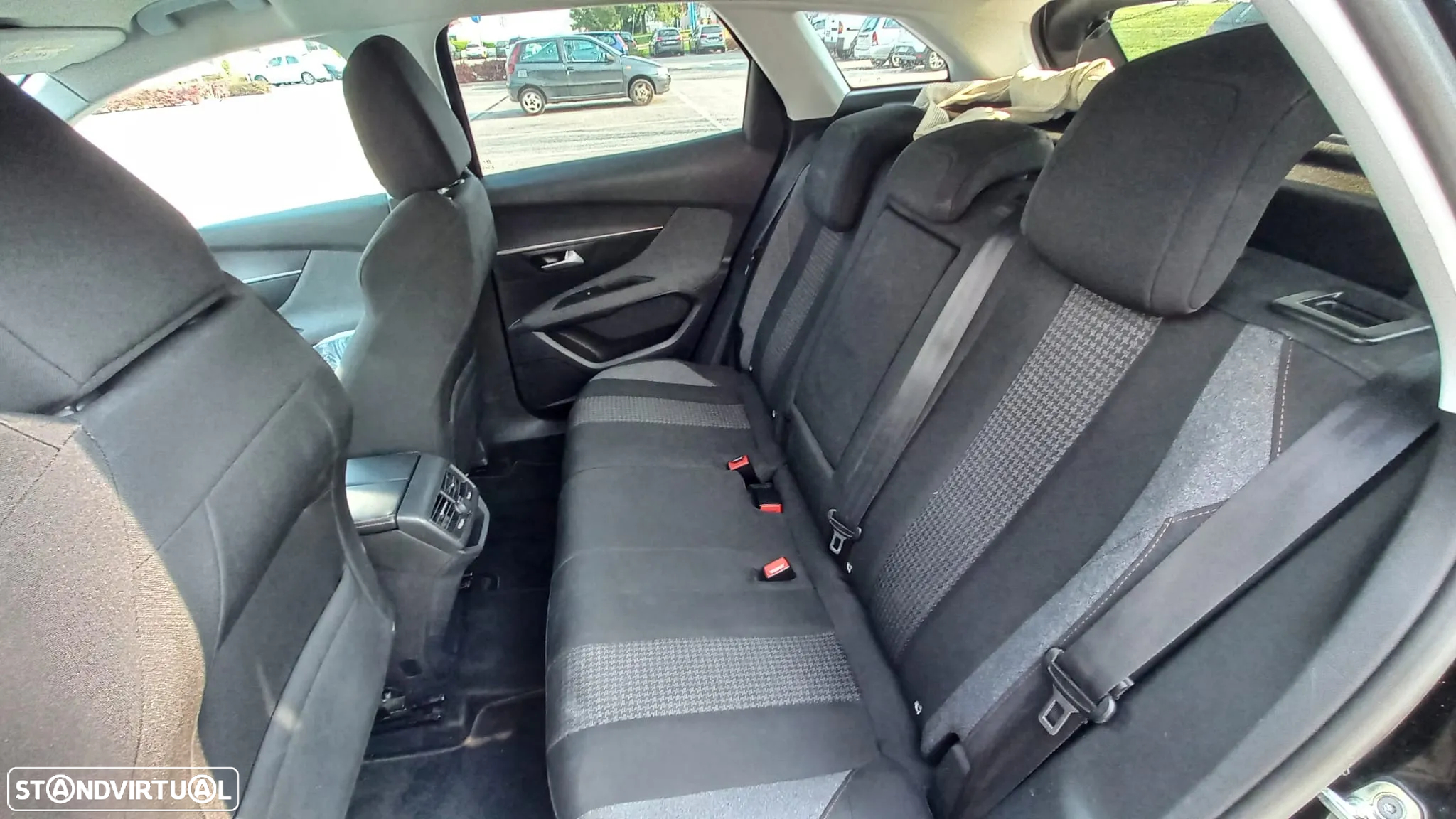 Peugeot 3008 BlueHDi 120 EAT6 Stop & Start Active - 27