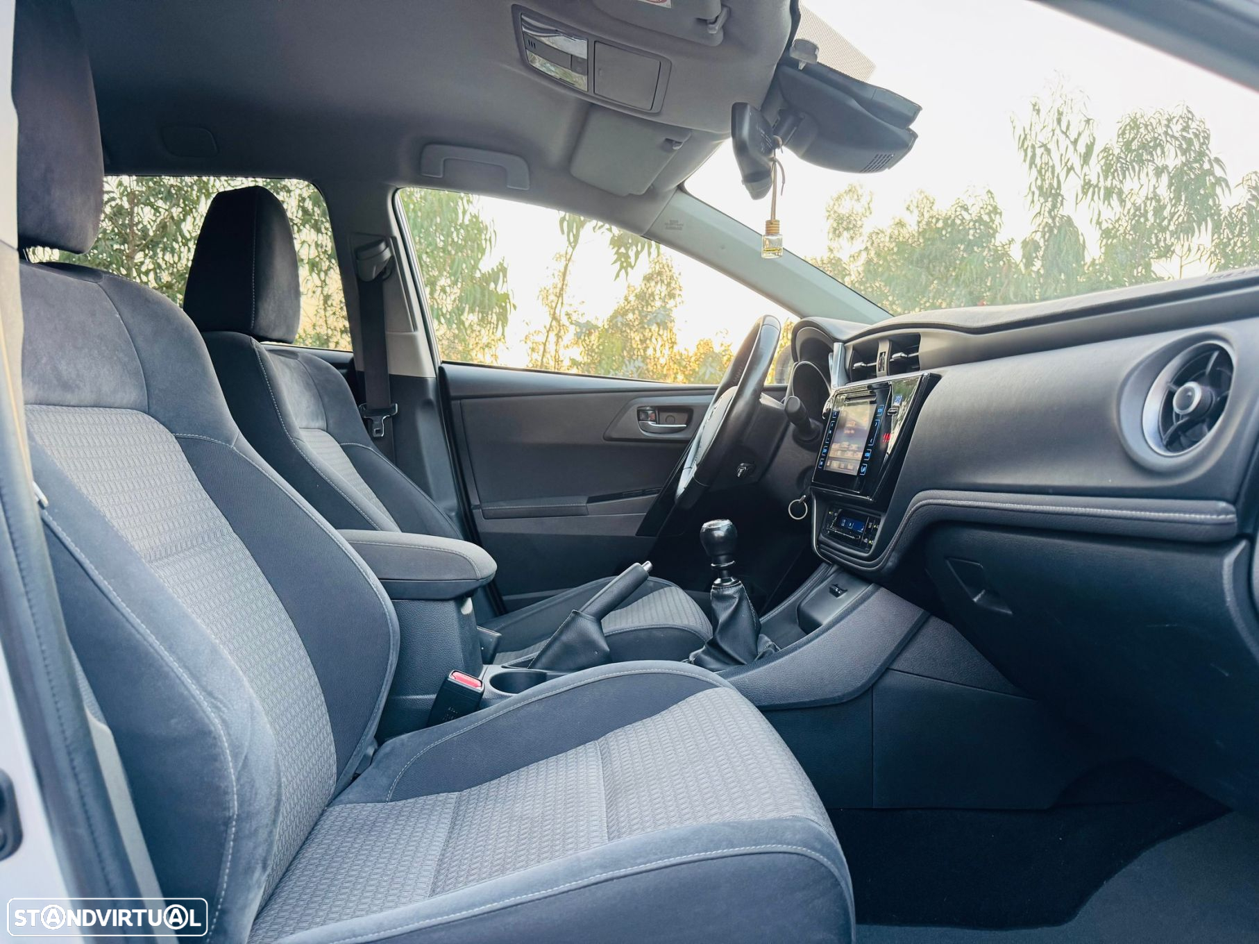 Toyota Auris Touring Sports - 34