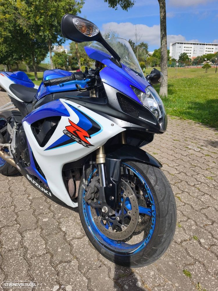 Suzuki GSX-R 600 - 13