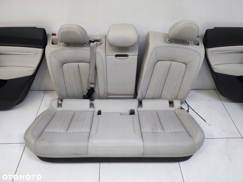 wnętrze fotele kanapa boczki tapicerka tunel środkowy eu audi q8 e-tron - 9