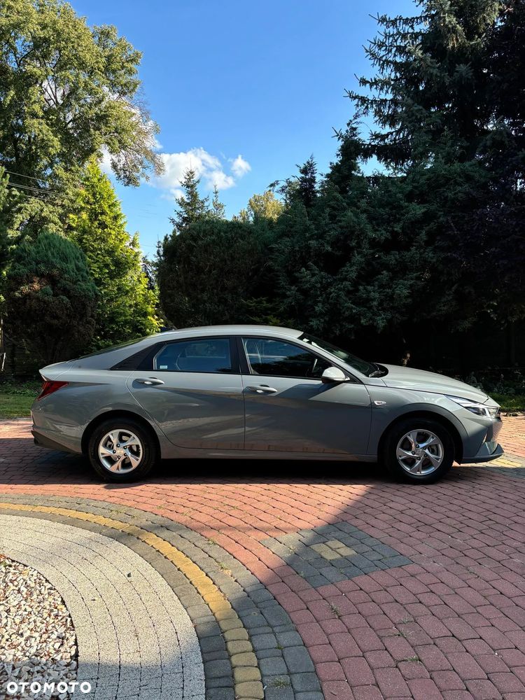 Hyundai Elantra 1.6 Smart CVT - 4