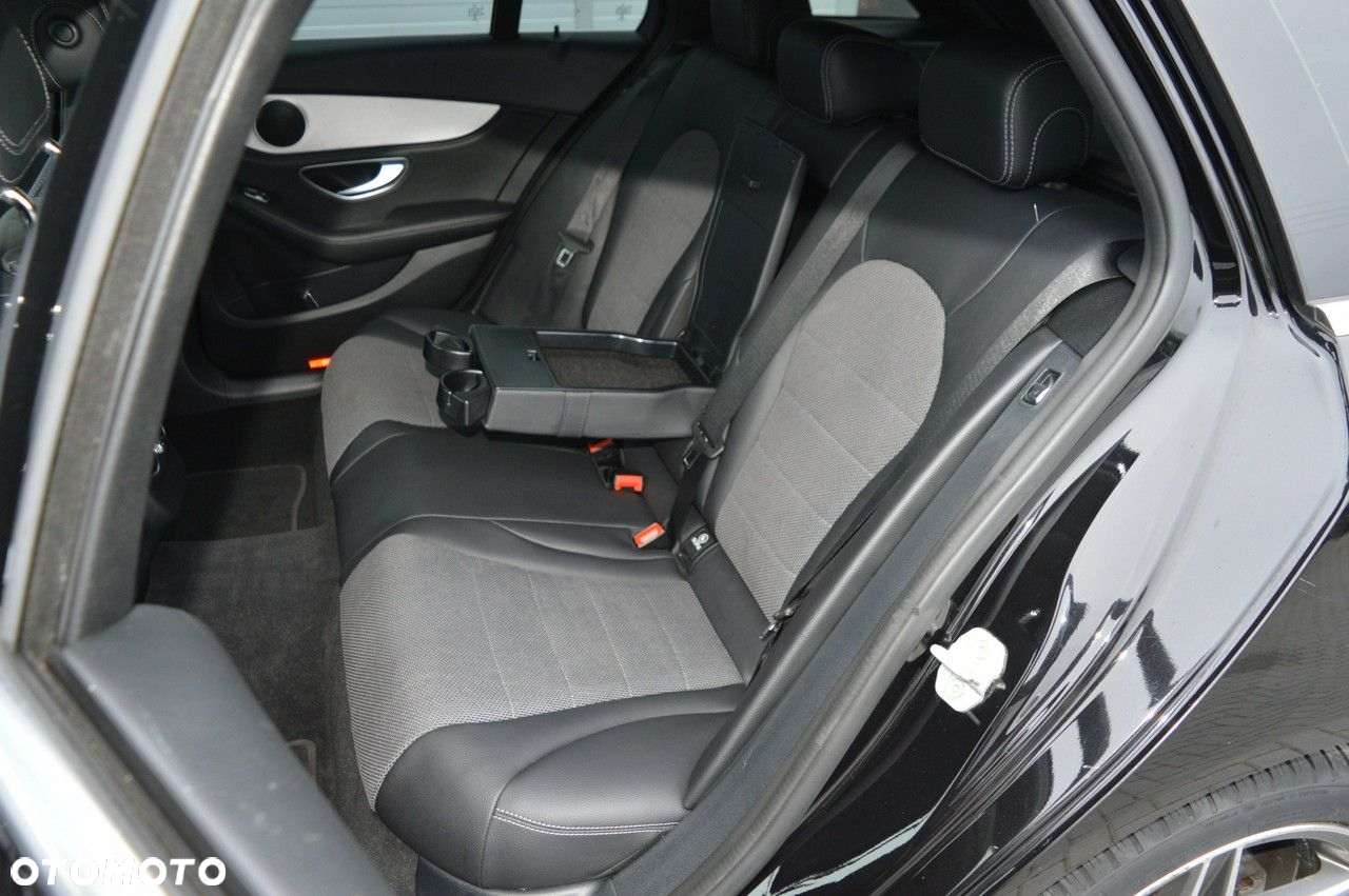 Mercedes-Benz Klasa C 200 (BlueTEC) d T Exclusive - 29