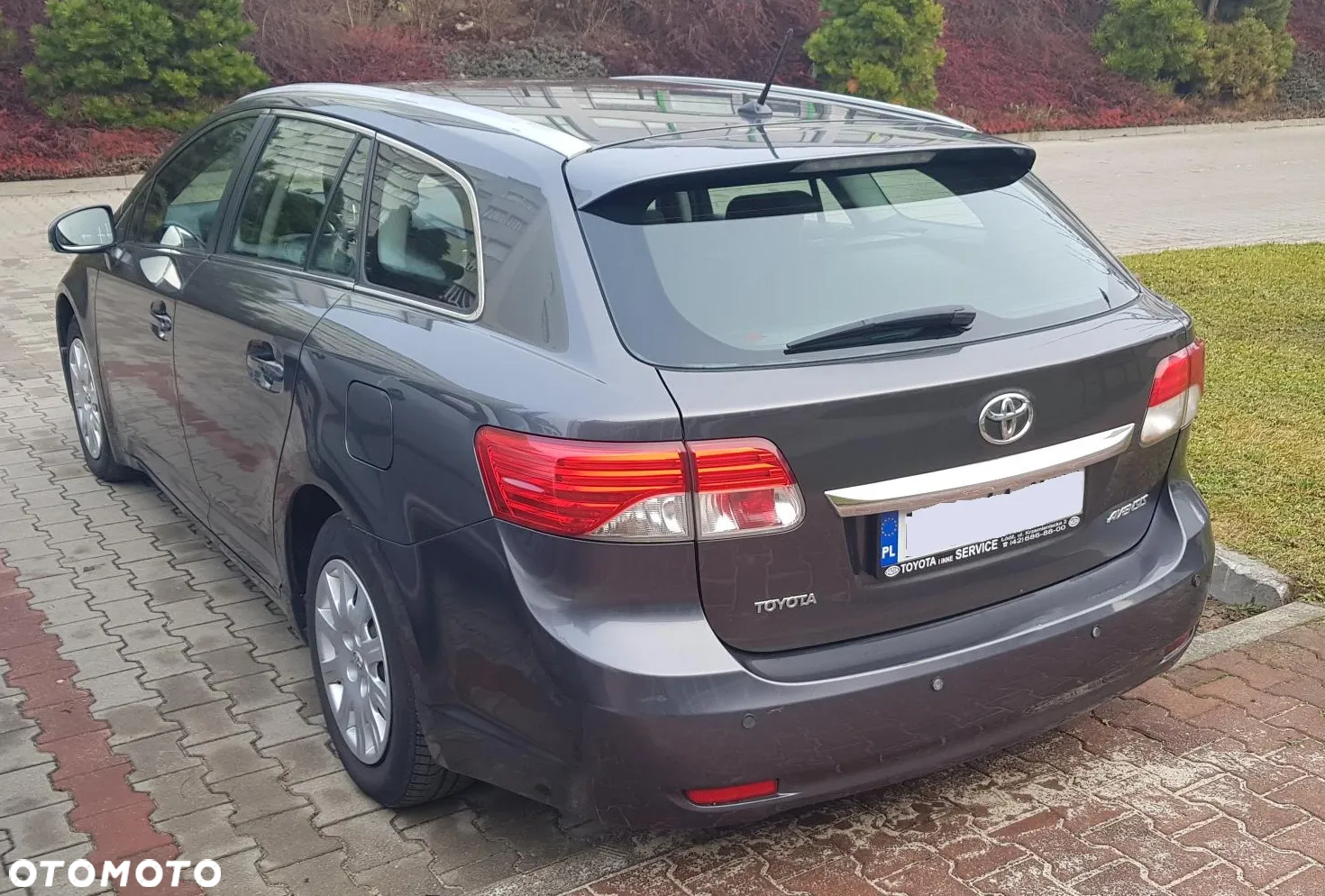 Toyota Avensis 2.0 D-4D Luna - 2