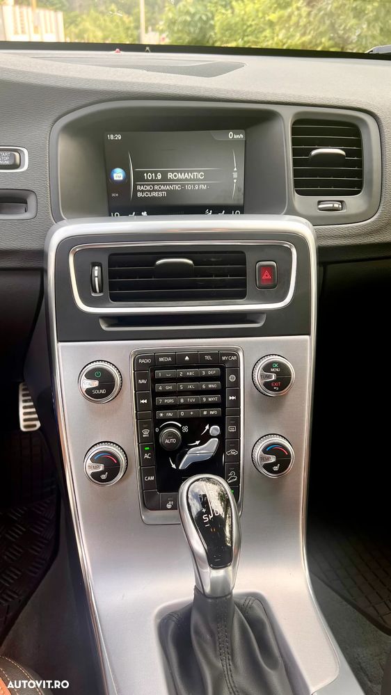 Volvo V60 D4 AWD Summum - 7