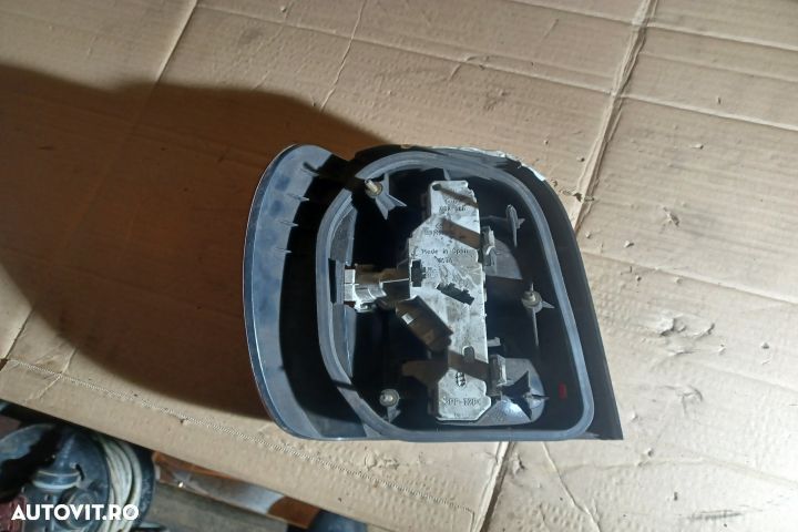 Lampa stop dreapta pe aripa Volkswagen VW Polo 3 6N  [din 1994 pana  2001] seria Hatchback 3-usi - 1