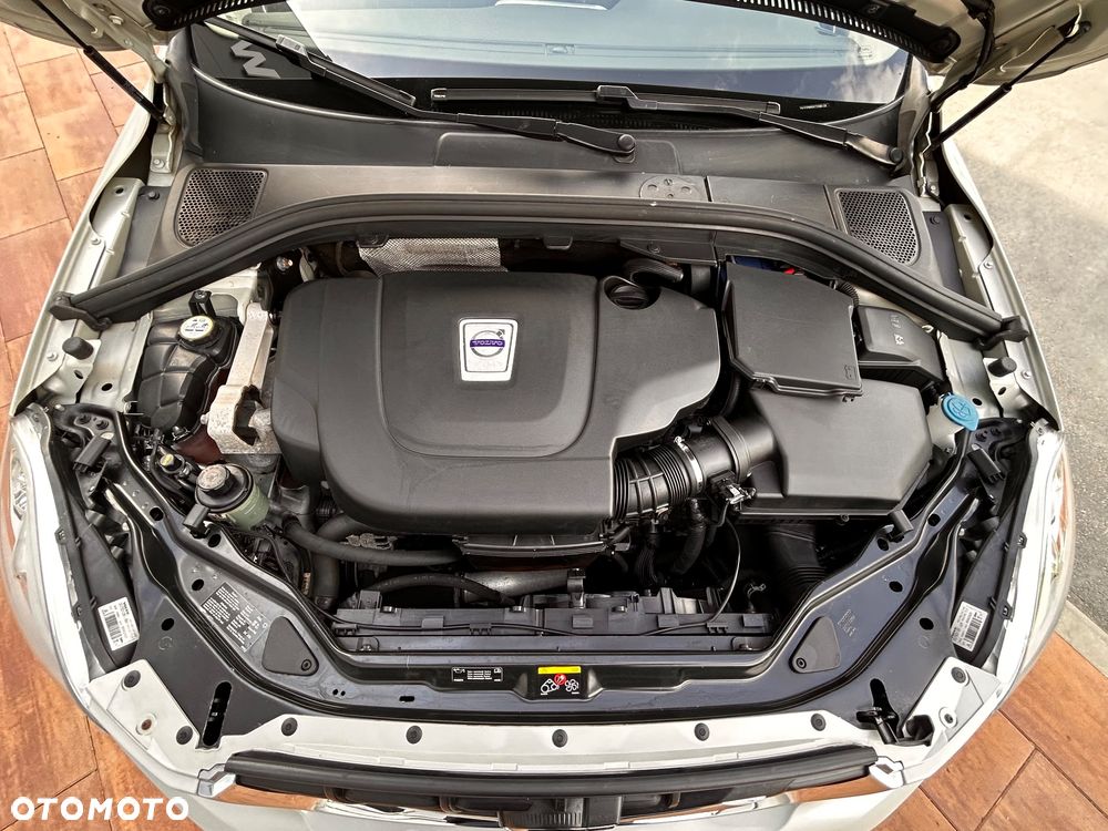 Volvo XC 60 D4 Geartronic Momentum - 33