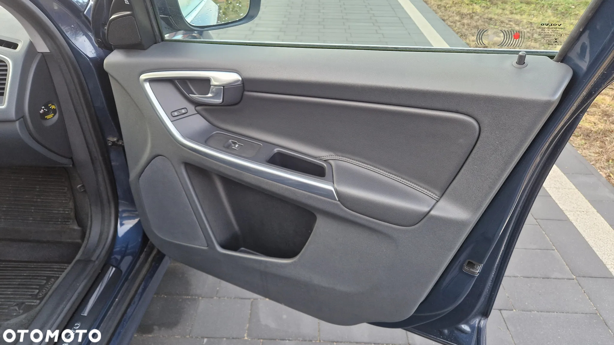 Volvo XC 60 D4 Geartronic Momentum - 26