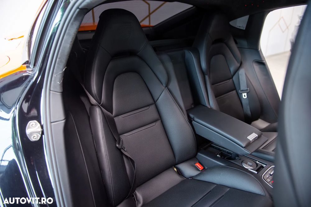 Porsche Panamera Turbo - 36