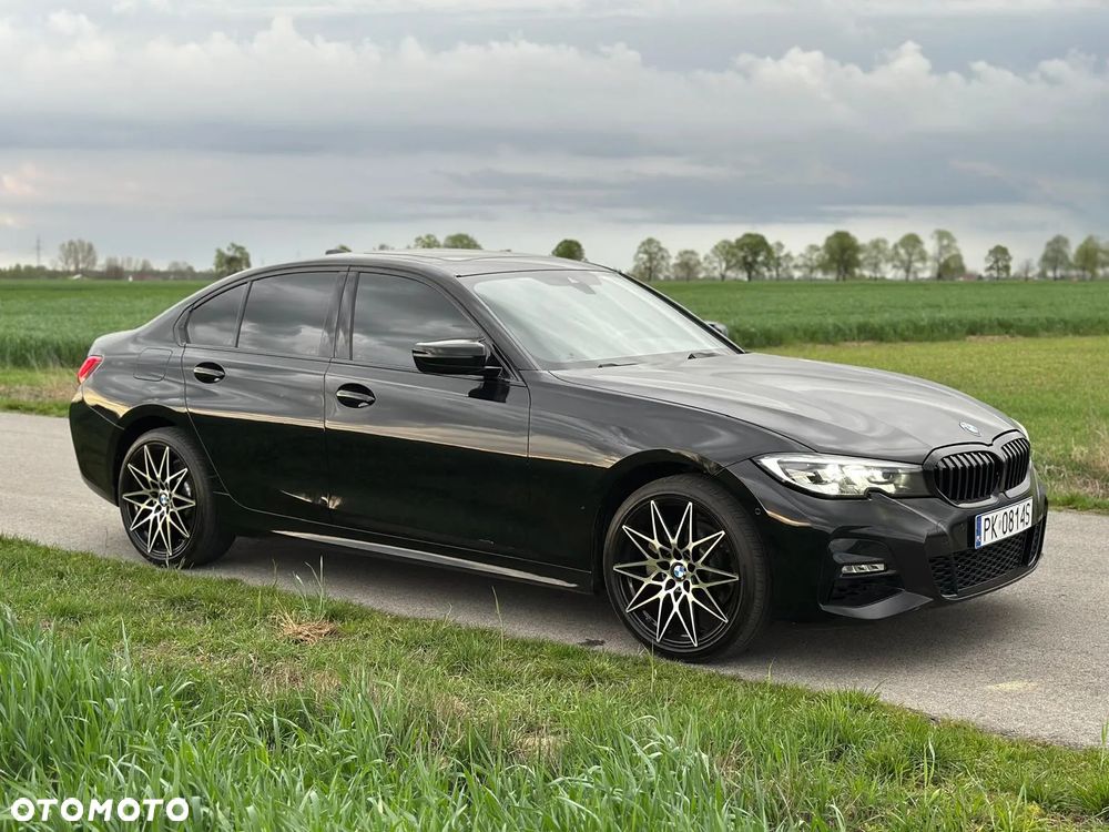 BMW Seria 3 330i xDrive - 11