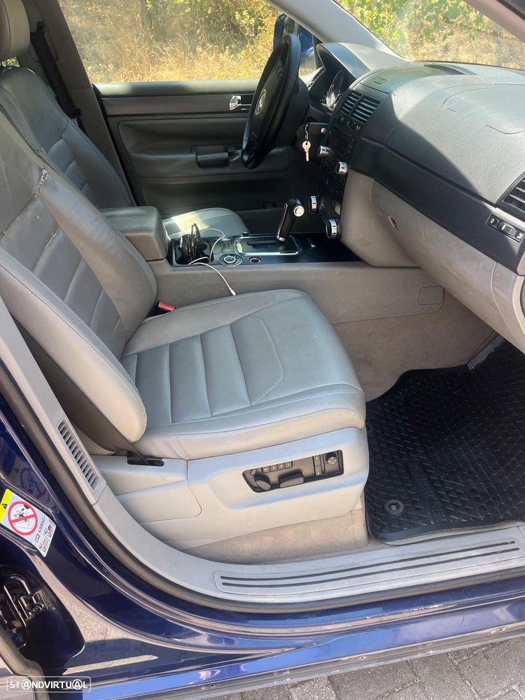 VW Touareg 3.0 TDI V6 Tiptronic - 13