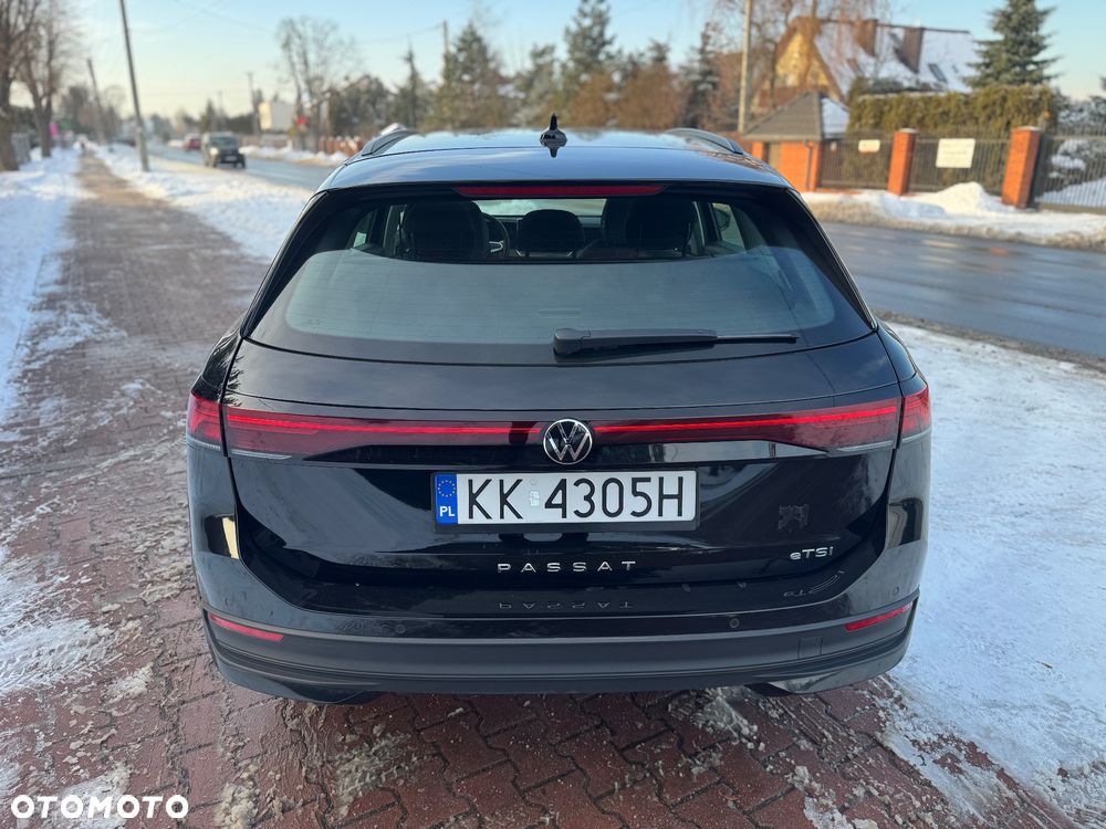 Volkswagen Passat - 11