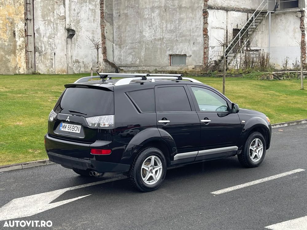 Mitsubishi Outlander 2.2 DI-D 4WD Invite - 34