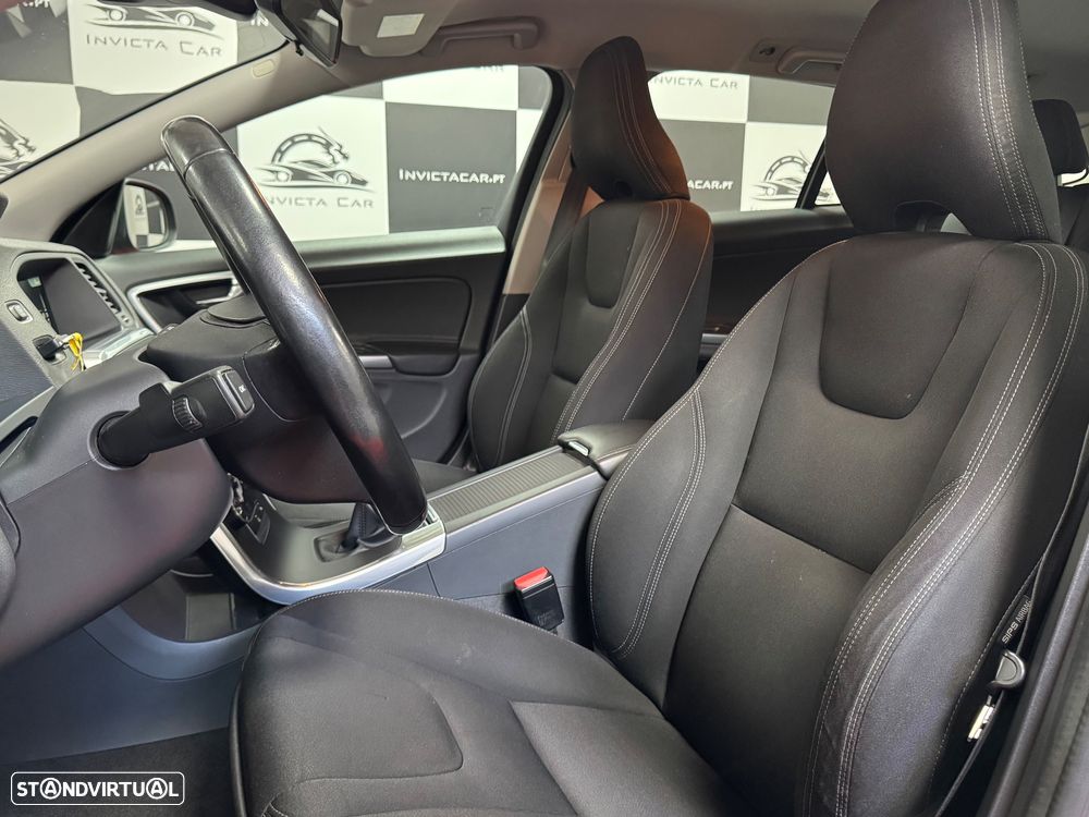 Volvo V60 D2 Momentum - 15
