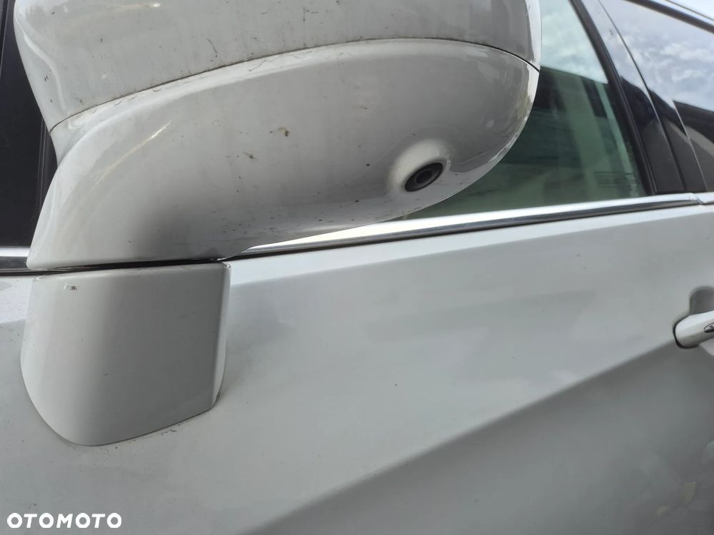 Chrysler Pacifica - 11