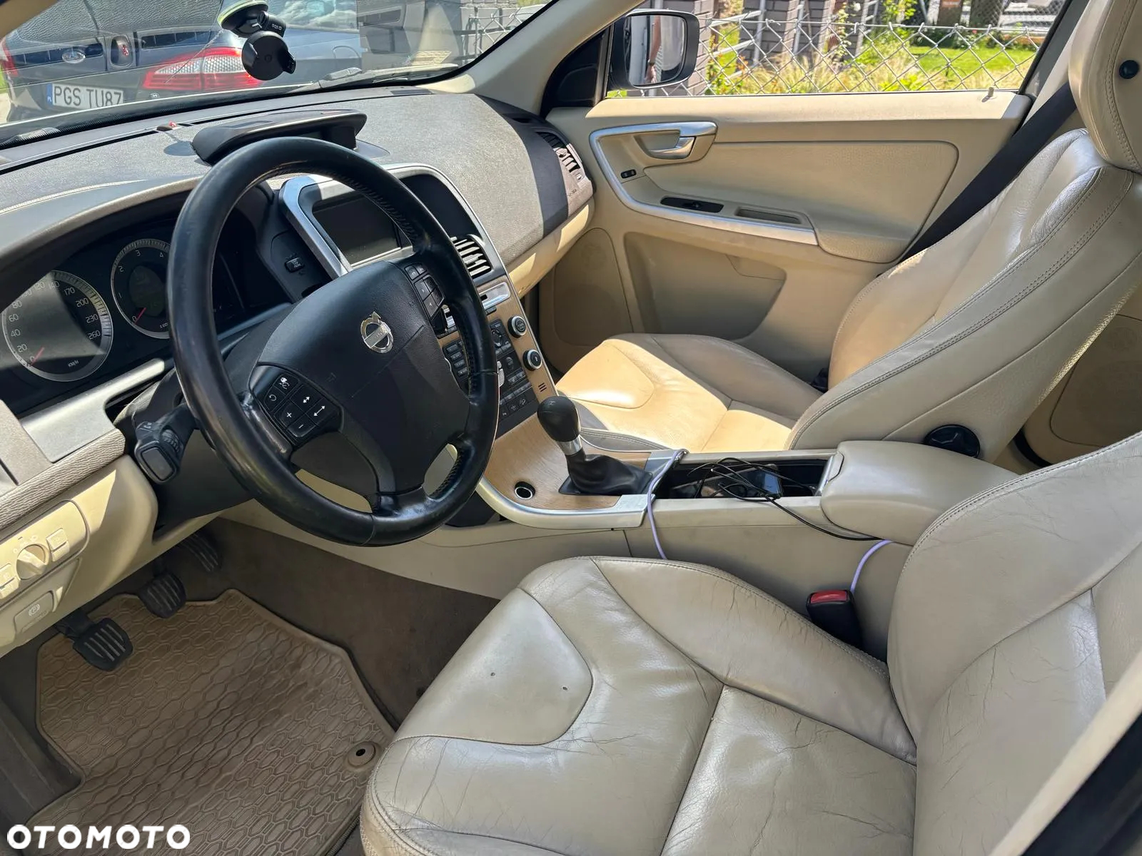 Volvo XC 60 D5 AWD Momentum - 6