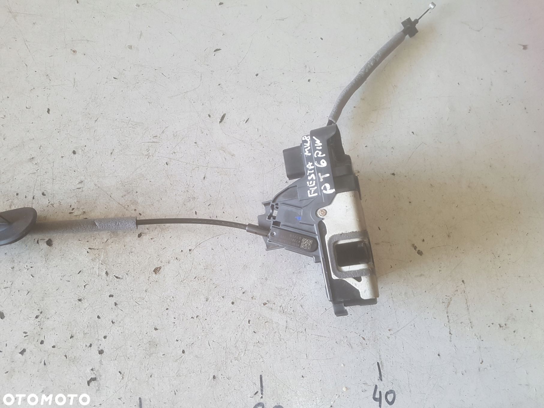 FORD FIESTA MK8 16r- ZAMEK DRZWI PRAWY TYŁ 6 PIN - 1
