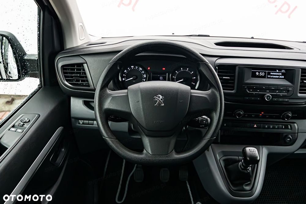 Peugeot Traveller - 24