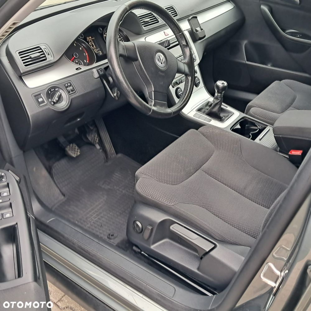 Volkswagen Passat - 3