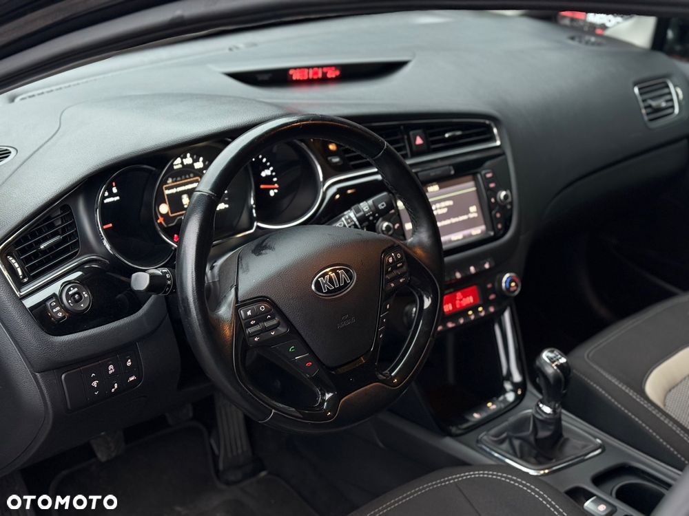 Kia Ceed - 15