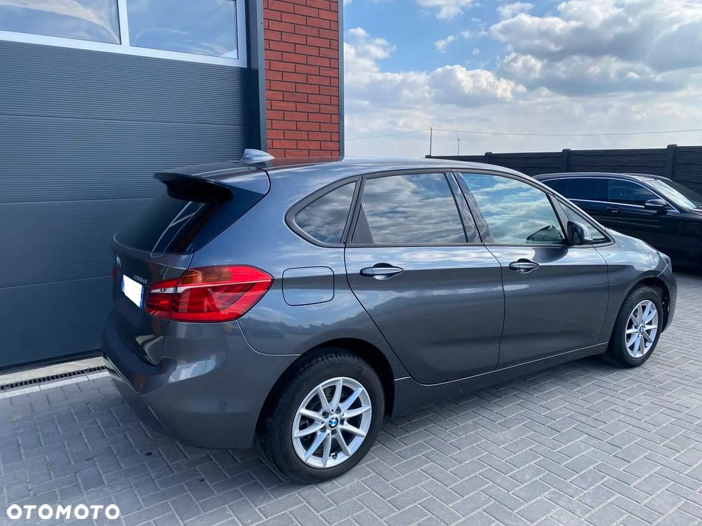 BMW Seria 2 216d - 33
