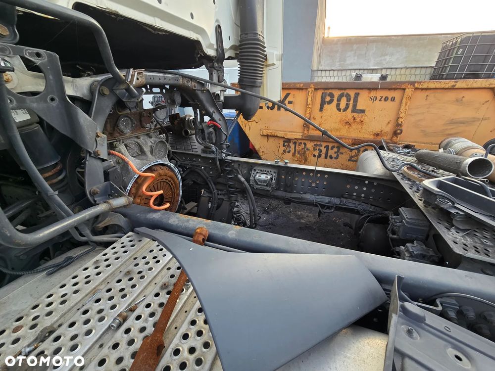 MERCEDES ACTROS MP4 Kabina Stream Space Spojlery + Rama 2016 - 9