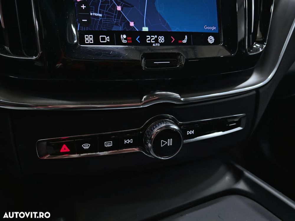 Volvo XC 60 B4 D AWD Core - 23