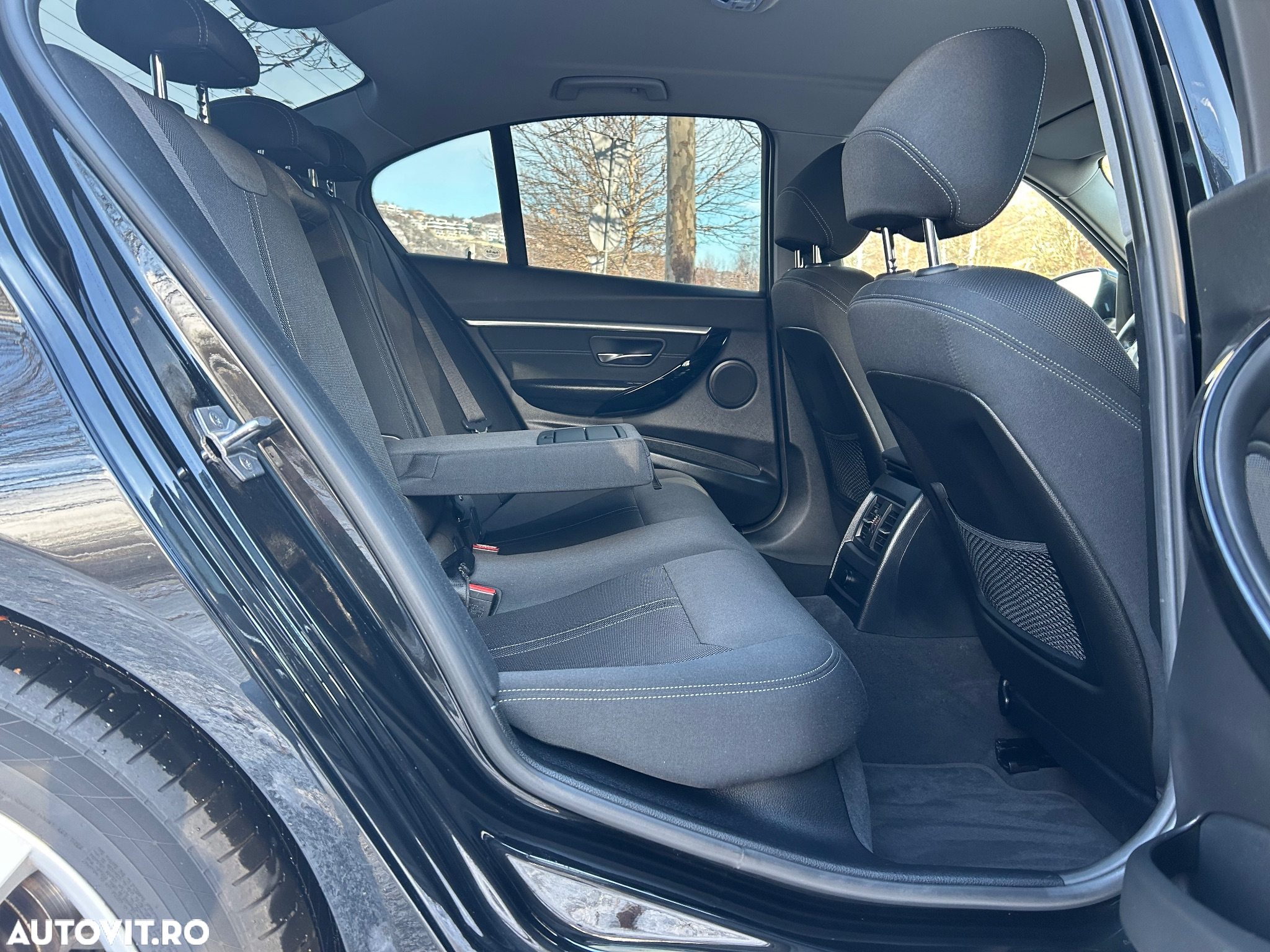 BMW Seria 3 320d Aut. Sport Line - 9