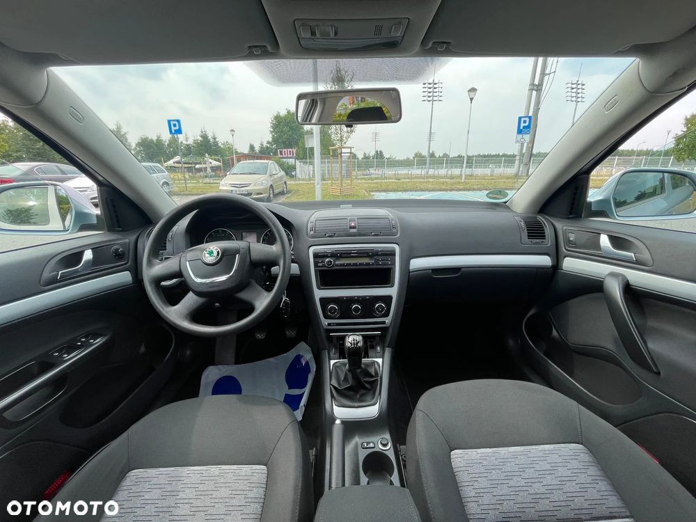 Skoda Octavia 1.6 Team Edition - 12