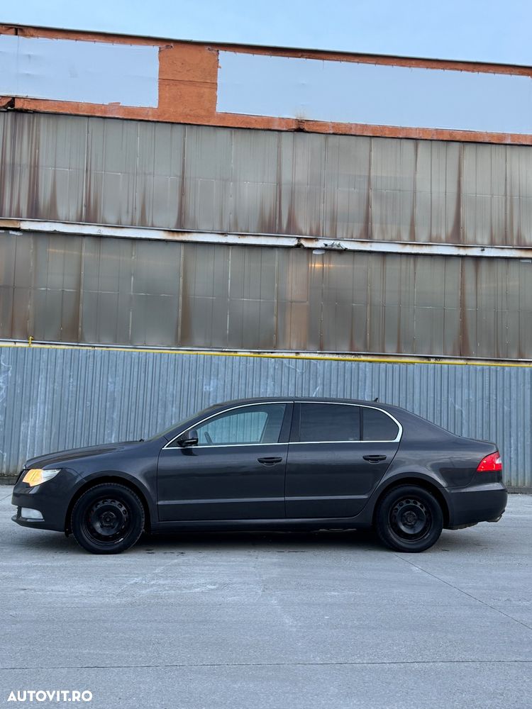 Skoda Superb 2.0 TDI Ambition - 6