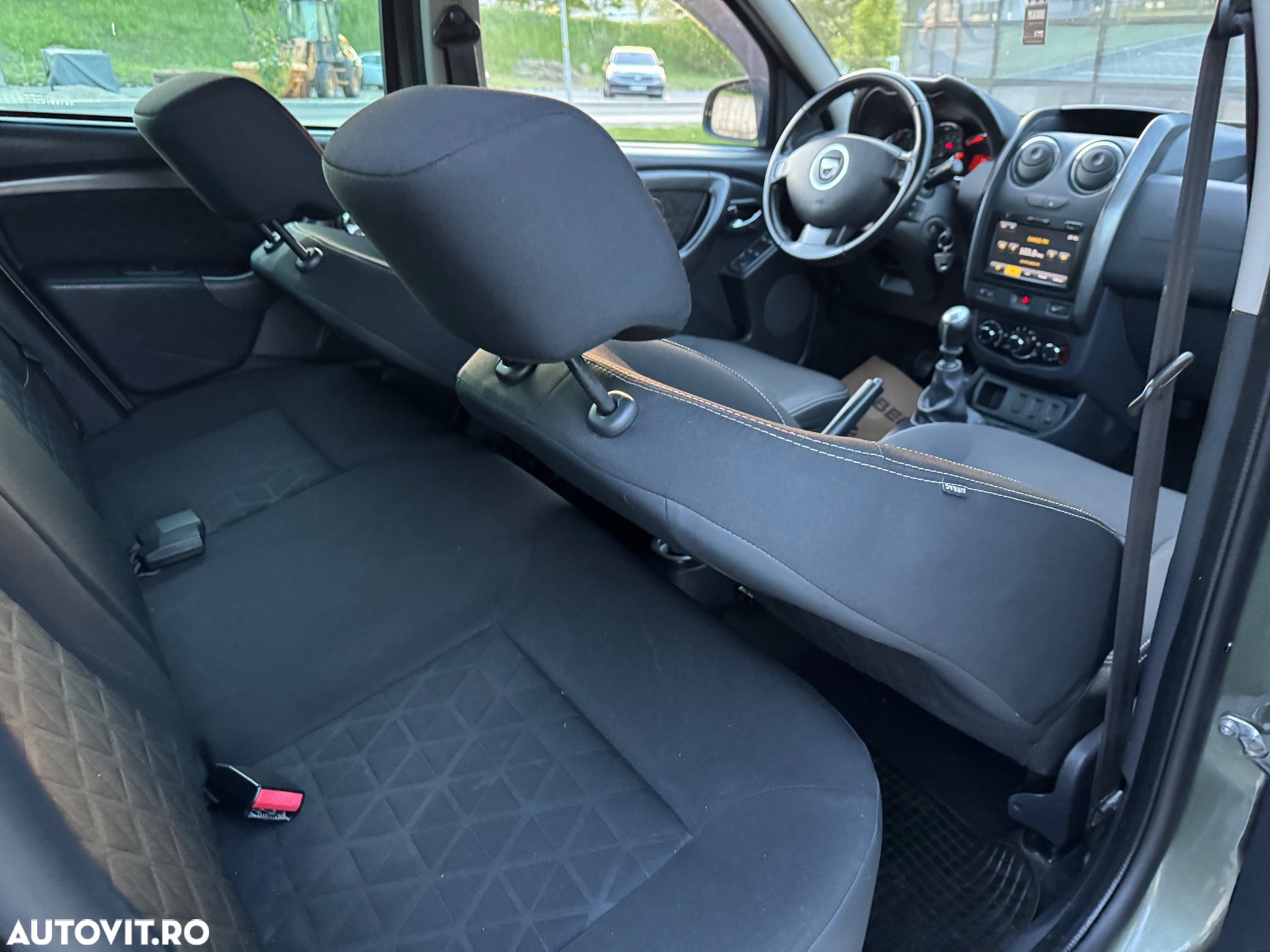 Dacia Duster 1.5 dCi 4x2 Prestige - 10