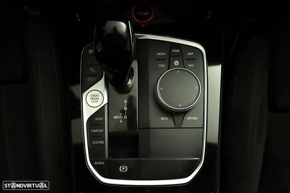 BMW 116 d Pack Desportivo M Auto - 14