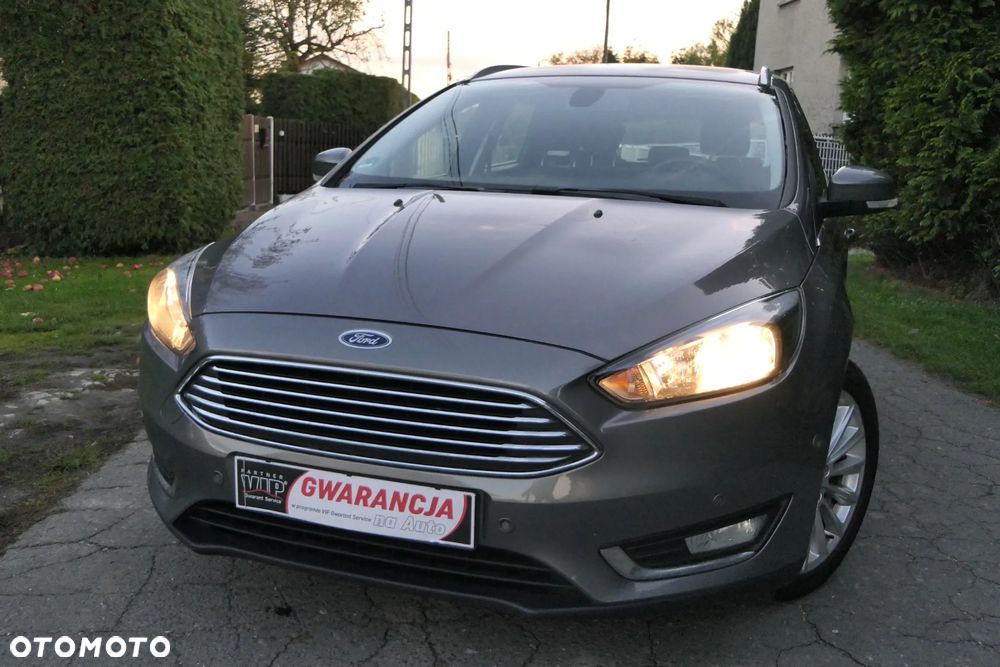 Ford Focus ver-turnier-1-5-ecoblue-start--stopp--system-titanium-style - 6