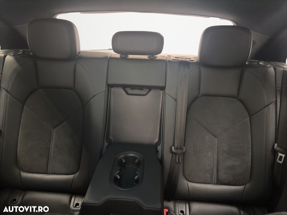 Porsche Macan Standard - 15
