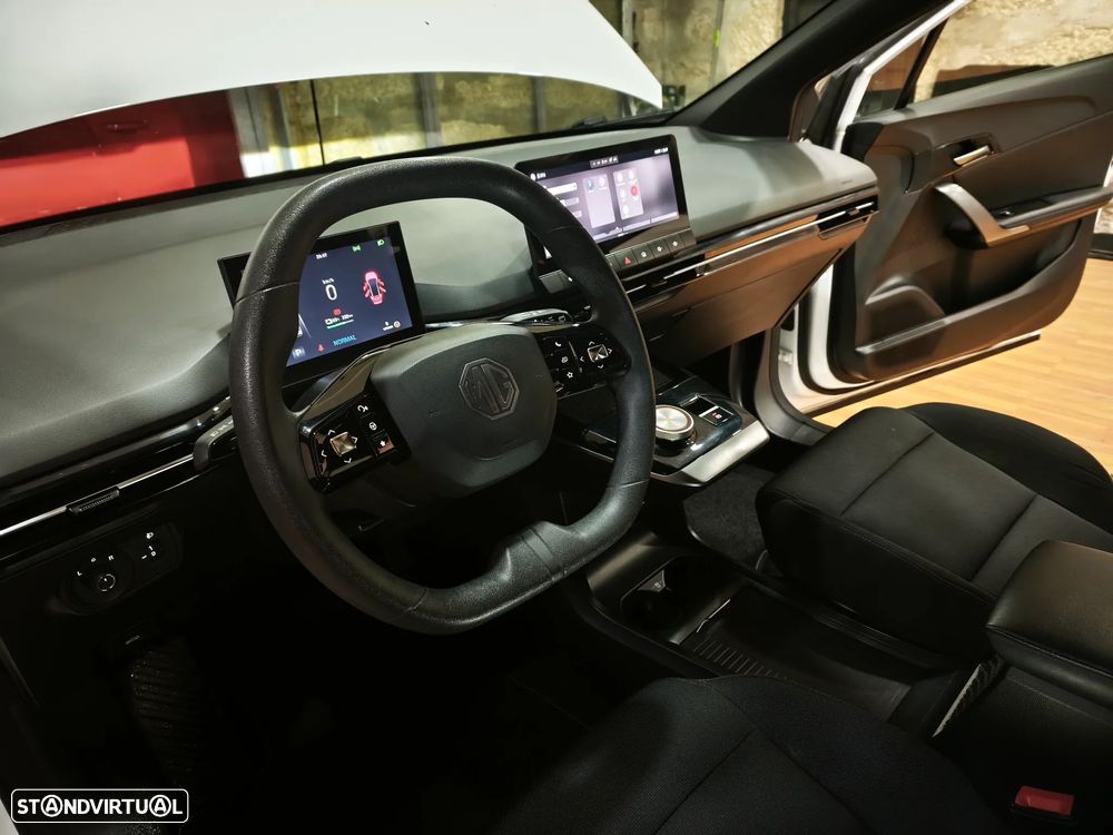 MG MG4 51 kWh Standard - 12