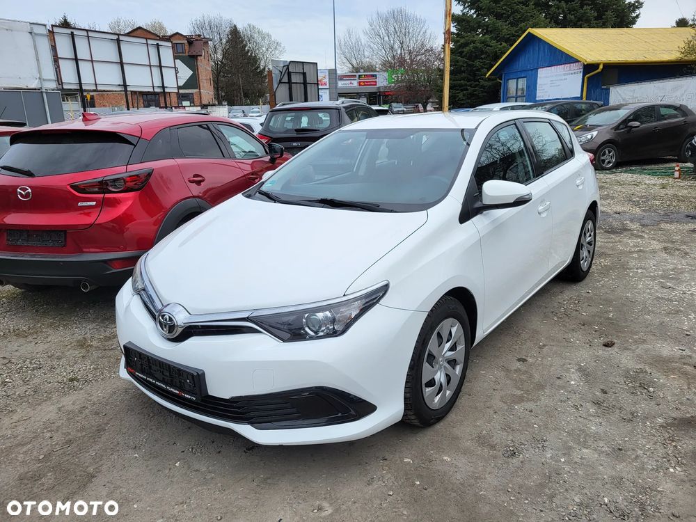 Toyota Auris 2017 photo 3