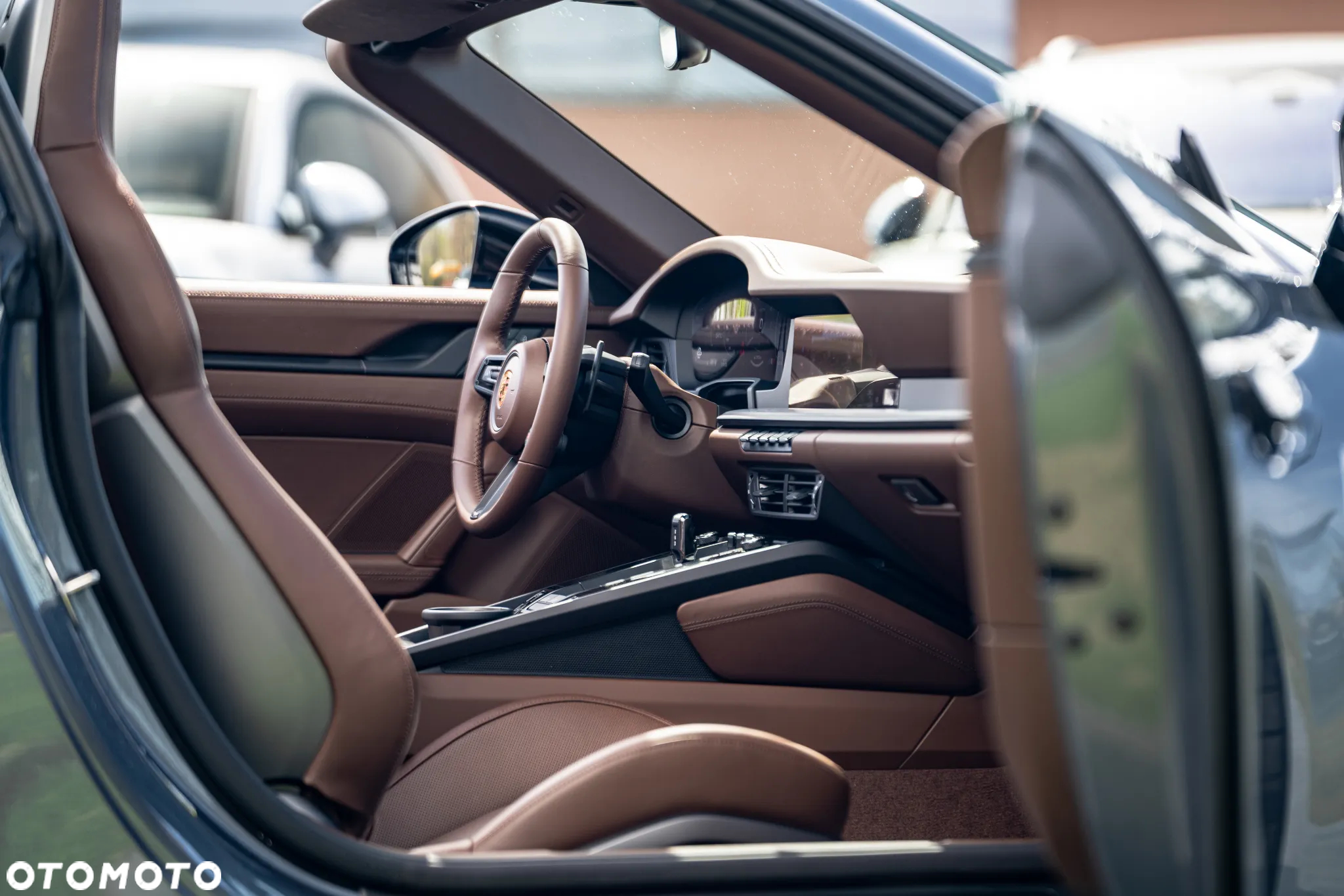 Porsche 911 Targa T-Hybrid 4 GTS - 13